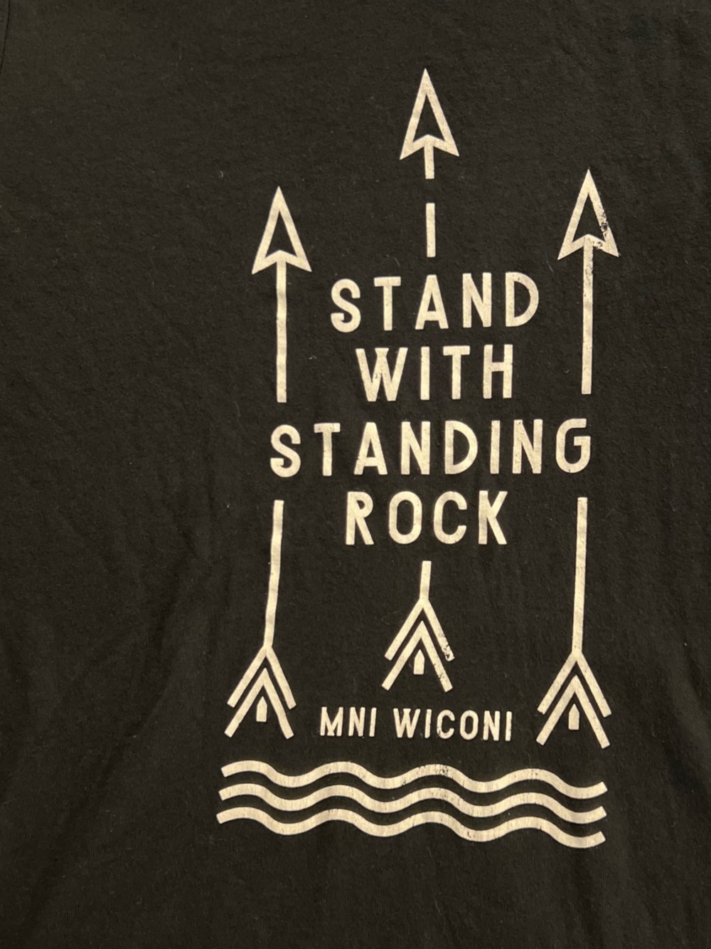 NWOT! “I Stand With Standing Rock” support Graphic Tee - Black. Small